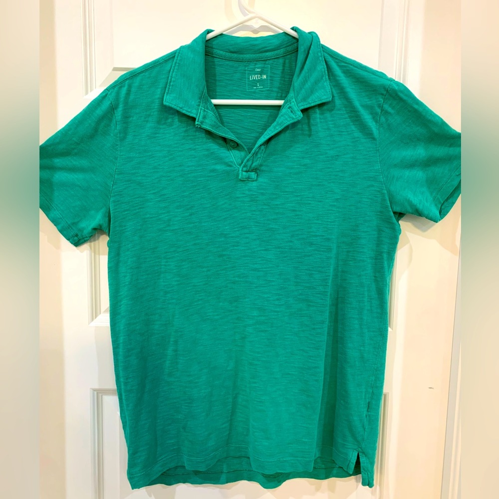 Gap lived in shirt